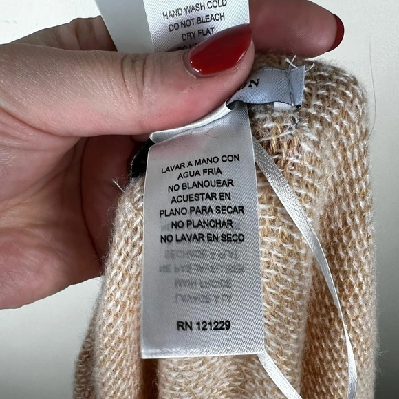 Laundry By Design • Plaid Shawl - Picture 6 of 8